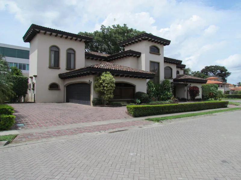 5 bed Single Family Homes For Sale in Santa Ana, San Jose - 1
