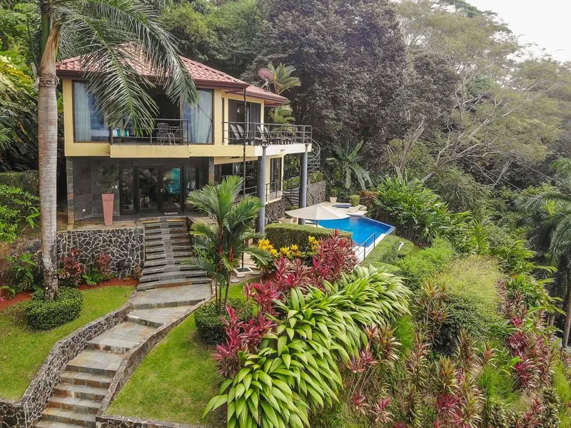 4 bed Single Family Homes For Sale in Dominical, Puntarenas - 1