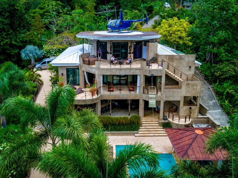 8 bed Single Family Homes For Sale in Dominical, Puntarenas - 1