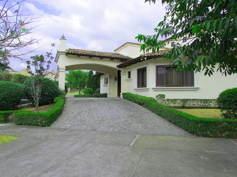 4 bed Single Family Homes For Sale in Santa Ana, San Jose - 1